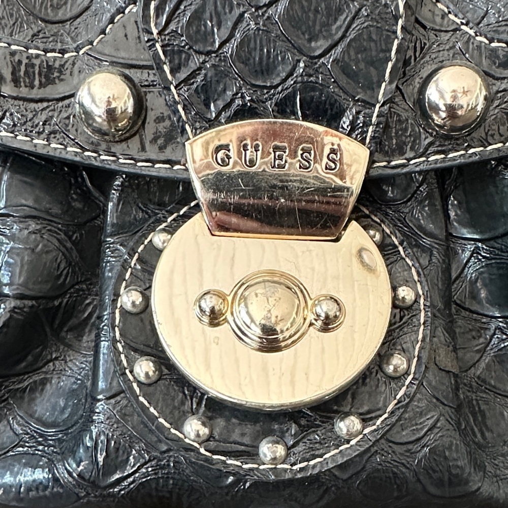 Vintage Guess Black Croc-Embossed Shoulder Bag with Gold Details - Picture 2 of 7